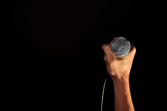 声音的力量:张弛声音教育对自信心提升的影响